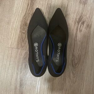 Rothy’s black flats